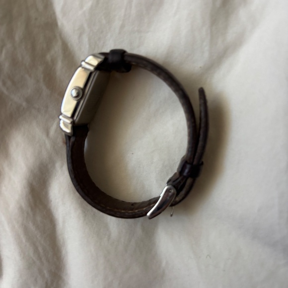 Vintage women's Armani watch classic 90's chic - Picture 6 of 7